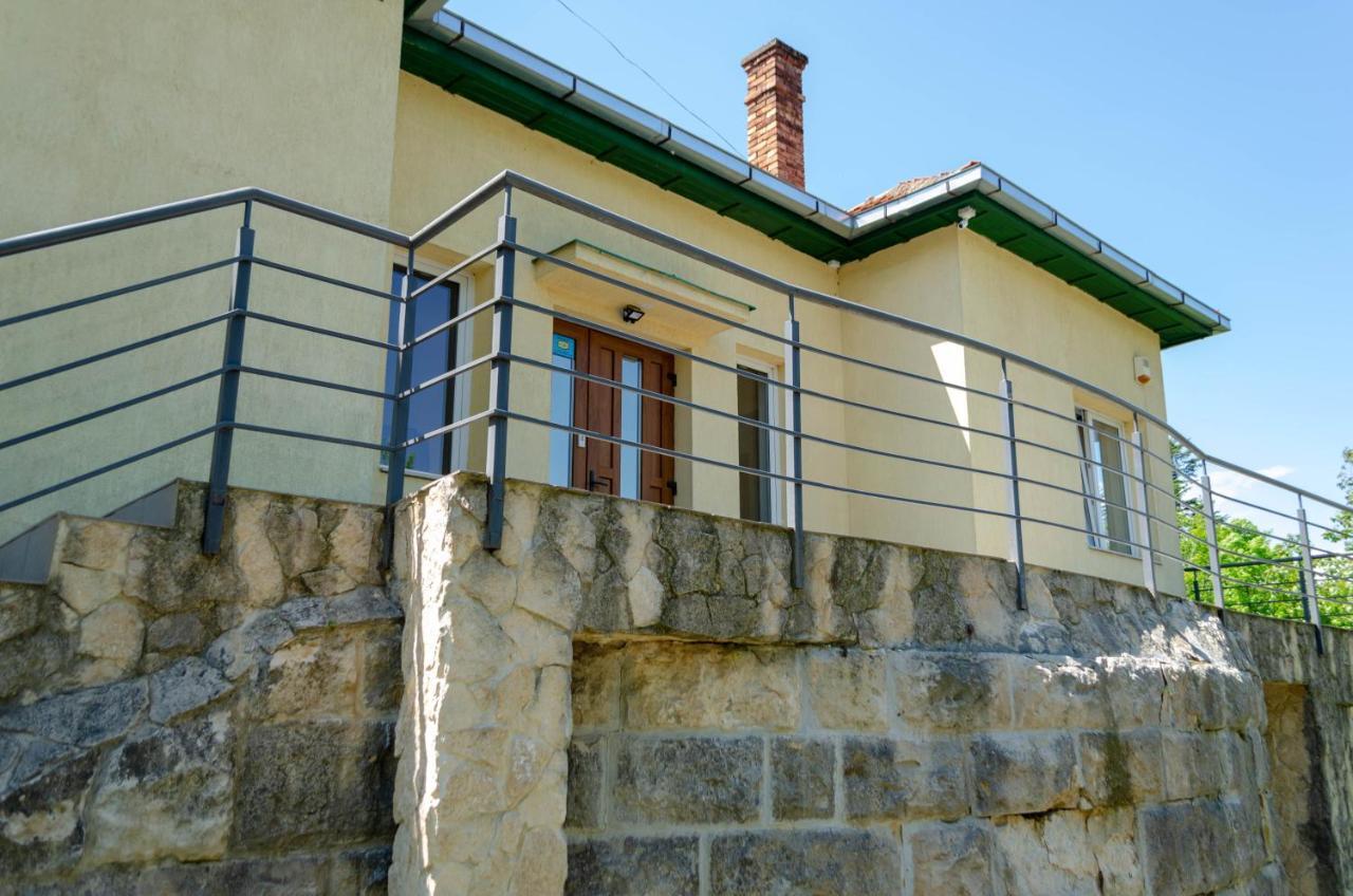Mansarda Mica Cu Baie Proprie